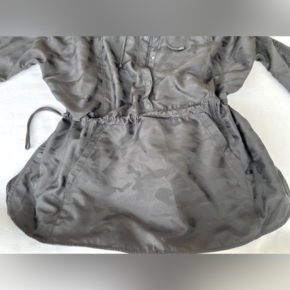 H&M | Lightweight Spring Jacket - Picture 7 of 16